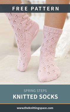 a woman's legs wearing pink socks with text overlay that reads, free pattern spring steps knitted socks