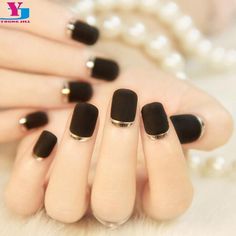 24Pcs/Set Matte Black Silver Metallic French False Nails #nailstyles Black Gold Nails, 2019 Nails, Nails 2018, Gold Nail Art, Short Design, Black Nail Designs, Super Nails, Winter Nail Art