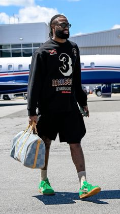 Jaylen Brown Outfit, Shai Gilgeous Alexander Outfits, Athlete Fits, Nba Fits, Shai Gilgeous Alexander, Jaylen Brown, Black Men Fashion Swag, Lamar Jackson, Archive Fashion