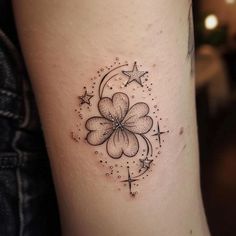 Clover Tattoo Sketch Kit Shamrock Memorial Tattoo, Tattoos For Ladies, Girly Hand Tattoos, Sketch Kit, Start Conversation, Hand Tattoo Ideas, Secret Tattoo, Clover Tattoo, Chic Tattoo