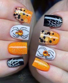 White Black Nails, Halloween Toe Nails, Spooky Halloween Nails, Nail Polish Art Designs, Cartoon Nails, Holloween Nails, American Nails, Halloween Acrylic Nails, Special Nails