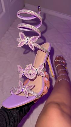 Purple Heels Butterfly, Rapunzel Shoes Heels, Purple And Silver Heels, Cute Heels Outfits, Quince High Heels, Black And Purple Heels, Purple Butterfly Theme Quinceanera, Homecoming Heels Silver, Silver Butterfly Heels