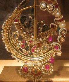 Mughal Jewellery, Nose Ring Designs, Mughal Jewelry, Bridal Nose Ring, Rajputi Jewellery, Ornate Jewelry, Royal Jewellery