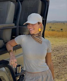 South Africa Style Outfits, South Africa Safari Outfit, Africa Outfits Travel, South Africa Outfits What To Wear, Safari Outfit Women Africa