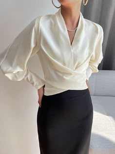 Plain V Neck Regular Fit Elegant Blouse | stylewe 1980 Clothes, Plain Clothes, Color Magic, Retro Mode, 1980s Fashion, Swimwear Dress, Elegant Blouses, Moda Vintage, Looks Chic