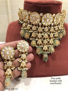 Jadau Jwellery, Jewelry Room, Kundan Choker Set, Bridal Jewellery Inspiration, Asian Clothing, Bridal Necklace Designs