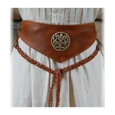 Leather belt ... not quite obi or corset, but good for garb Costume Viking, Viking Dress, Fair Outfits, Viking Costume, Larp Costume, Medieval Costume, Medieval Clothing, Fantasy Costumes, Leather Projects