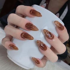 Dune Nails, Mocha Nails Design, Brown Nails With Gold, Brown Gold Nails, Bronze Nails Designs, Brown And Gold Nails, Mocha Nails, Brown Nail, Asian Nails