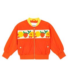 Mini Rodini’s designs boast a characterful energy that will inspire even the smallest sartorial expert. The Fruits bomber jacket is made from water-repellent material with soft satin lining. Silly Clothes, Cool Kids Clothes, Big Sweaters, Mini Rodini, Kawaii Clothes, Wearing Clothes, Colorful Fashion, Water Repellent, Cool Shirts