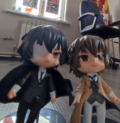 дазай фигурка Bsd Ships, Dogs Stuff, Brown Jacket, Stray Dogs, Anime Icons, Dolls