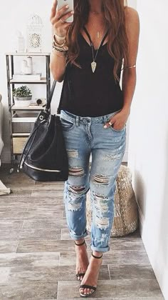 Pinterest tessmeyer5 Looks Jeans, Look Casual, Casual Summer Outfits, Looks Style, Street Styles, Outfits Casuales, Smart Casual, Get The Look, Ripped Jeans