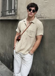 Lake Como Outfit Men, Florida Outfits Men, Summer Aesthetic Men, Noah Beck Outfits, Men Vacation Outfits, Rockabilly Man, Summer Fashion Europe, European Spring Outfits, Spring Travel Outfits