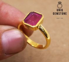 Ruby Ring Mens For Men, Ruby Gold Ring Designs For Men, Gem Stone Rings Women, Red Stone Ring Women, Ruby Rings Women, Ring Astrology, Hessonite Ring, Astrology Ring, Stone Rings For Men