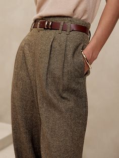 Remanso Donegal Straight-Leg Pant | Banana Republic Elegant Things, Money Fashion, Italian Fabric, Professional Outfits, Natural Tones, Mode Vintage, Work Outfits, Work Fashion, Straight Leg Pants