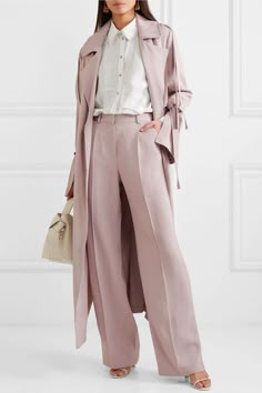 Celebs Outfits, Vogue Ukraine, Woman Suit Fashion, Office Look, Pantalon Large, Looks Chic, Wide Pants, Women's Wardrobe, Suit Fashion