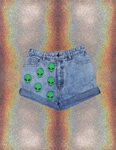 90s Grunge Highwaisted Shorts // Alien // by MoonRiverCollective Shorts Pintados, Alien Shorts, Alien Alien, Outfit Reference, Painted Clothes Diy, Green Alien, Space Space, Tokyo Street Fashion