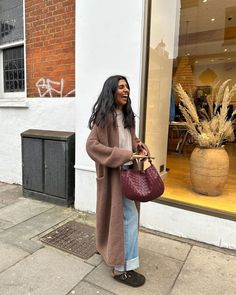 Monikh Style, Monikh Dale Style, Monikh Dale, Emma Style, Cute Thanksgiving Outfits, Baggy Jean, Thanksgiving Outfits, Modest Fits, Cold Weather Fashion