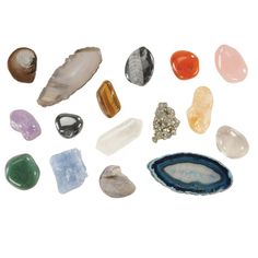 Children will be excited with this assortment of 18 nature items. With different shapes, forms, textures and sizes, children will learn about the geological finds in the earth. Fossils may review traces of animals or plants, like stems, shells and more. This set includes 2 fossils, 2 agate slices, 2 shells, and an interesting collection of rocks and minerals. Crystal Healing Chart, Magnifying Glasses, Microscopes, Rock Minerals, Loose Parts, Crystal Healing Stones, Nature Collection, Witch Aesthetic, Stem Toys