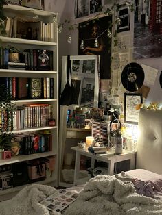 a bed room with a book shelf filled with books