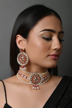 Kundan Jewelry Set, Pearl Necklace, Beige Kundan Choker Necklace, Indian Wedding, Temple Jewelry, Kundan Necklace Set, Pakistani Choker Set The Kundan necklace set is an epode to the rich culture of India that bring together a blend of techniques. This pretty necklace is sure to take your wedding dressing game a notch higher with much ease. This stunner of a necklace set is meant for royalty and is sure to fetch you compliments in plenty. * Necklace Length: choker (comes with adjustable Dori) * Earrings Length: 3 inches approx * Material: Brass and stone * Package: Necklace And Earring  STYLE TIP: This lovely set is made for a modern-day woman who has her heart in the little details of her traditional heritage. A perfect match for a bride who is looking for a little whimsical sparkle. ABOU Bridal Choker Set, Indian Artificial Jewellery, Polki Choker, Choker Jewellery, Indian Choker, Indian Choker Necklace, Kundan Jewellery Set, Kundan Choker, Bridal Choker