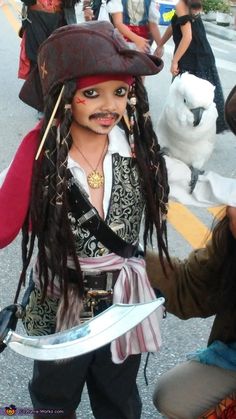 Jack Sparrow Costume Kids, Jack Costume, Halloween Constumes, Pirate Makeup, Pirate Fancy Dress, Jack Sparrow Costume, Old Halloween Costumes, Easy Diy Costumes, Pirate Halloween Costumes