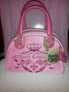 #pink #juicy #fashion #girl #aesthetic Pink Y2k, 2000s Fashion Outfits, Pink Girly Things, Fancy Bags, Luxury Purses, Juicy Couture Bags, Pretty Bags, Cute Purses