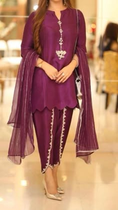 Tulip Salwar, Dhoti Salwar, Maroon Suit, Maroon Outfit, Salwar Designs, Stylish Short Dresses, Dress Neck