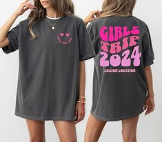 Group Friend Vacation Shirts, Girls Trip Tshirt Ideas, Family Weekend Shirts, Girls Trip Outfits, Church Shirt Designs, Zumba Party, Hoco 2024, Girls Weekend Shirts, Trip Shirts