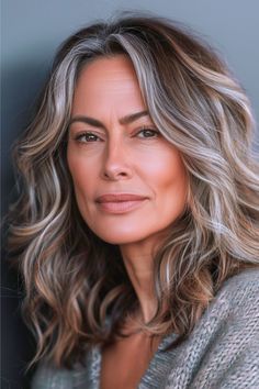 Wavy Lob with Highlights Haircut for Women Over 50. Hairstyles For Gray Hair Over 50, One Length Haircuts, Layers Long, Messy Bob, Trendy Bob Hairstyles, Layered Haircuts For Medium Hair, Wavy Lob, Wavy Haircuts, Hairstyles For Women Over 50