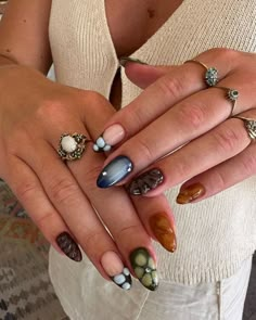 Earth Toned Nails, Earth Tone Nails, House Of Orange, November Nail, Hippie Nails, Vintage Nails, Nails Now, Nail Ring, Gem Nails