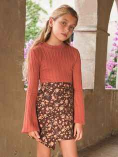 Calvin Klein Outfits, Preteen Fashion, Hair Bridesmaid, Hairstyles Wedding, Ribbed Knit Top, Floral Print Skirt, Top Floral, Red Outfit