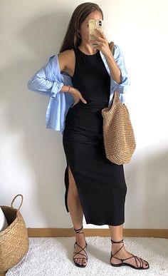 Maxi Dress With Shirt On Top, Casual Long Black Dress Outfit, Black Long Dress Outfit Casual, Spring Dress Outfits Casual, Linen Jacket Outfit, Mum Fashion, Mode Casual, Looks Chic, Street Style Outfit