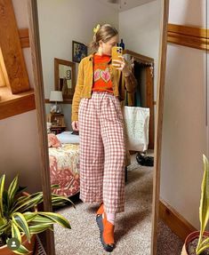 Fall Quirky Outfits, Casual Funky Outfits For Women, Outfit Ideas Eclectic, Colorful Thrifted Outfits, Business Casual Artsy, Eclectic Colorful Outfits, Eclectic Vintage Style Clothes