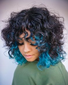 Color Block On Natural Curly Hair, Blue Balayage Curly Hair, Color Streaks In Curly Hair, Dark Hair Dye Color Ideas, Curly Halo Hair Dye, Bottom Dyed Hair, Frosted Tips Curly Hair, Blue Highlights Curly Hair, Under Hair Dye Curly