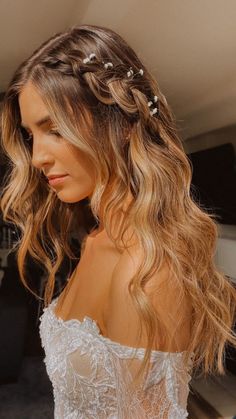 Bride Hair Down, Cute Prom Hairstyles, Charity Gala, Simple Prom Hair, Hoco Hairstyles, Dance Hairstyles, Prom Hairstyles For Long Hair, Wedding Hair Inspiration