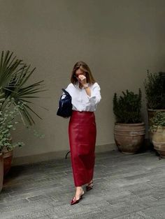 Burgundy Midi Skirt Outfit, Long Red Skirt Outfit, Red Pencil Skirt Outfit, Red Leather Skirt Outfit, Red Midi Skirt Outfit, Red Skirt Outfits, Red Long Skirt, Red Leather Skirt, Leather Skirt Outfit