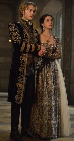 Reign (TV Series 2013– ) photos, including production stills, premiere photos and other event photos, publicity photos, behind-the-scenes, and more. Reign Outfits, Reign Cast, Reign Mary And Francis, Era Victoria, Marie Stuart, Reign Tv Show, Reign Mary, Reign Fashion, Reign Dresses