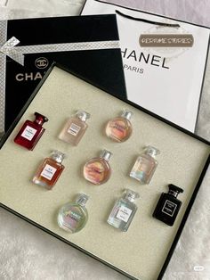 Rich Gift, Chanel Perfumes, Perfumes Collection, Koleksi Makeup, Perfume Chanel, Parfum Chanel, Diy Craft Ideas