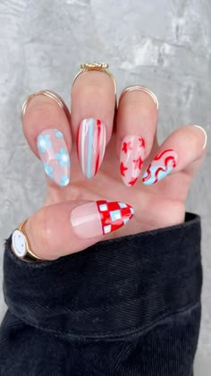 4th Of July Nails Pastel, Cute Fourth Of July Nails, Blue And Red Nails, 4th Of July Acrylic Nails, Cute 4th Of July Nails, Red White And Blue Nails, Makeup Usa, Picasso Nails, Usa Nails