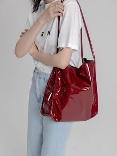 Dirty Six Patent Leather Tote Bag - Red - Slowliving Lifestyle China Street Fashion, My Style Bags, Patent Leather Bag, Pretty Bags, Outfit Inspo Fall, Leather Tote Bag, Leather Material, Sling Bag, Cloth Bags