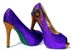 Who needs beads when you have THESE beauties!? The unforgettable and unmistakable crystal peacock feather that catches attention immediately when it is seen on these elegant shoes. The royal purple colored glitter with emerald green glitter on the soles and last but not least emerald and gold topaz Swarovski crystals to accent the heels. You know you will be as proud as a peacock and be as beautiful too. These are simply "AMAZING" heels and can be made in any In your colors of your choice! Pleas Peacock Heels, Peacock Shoes, Muses Shoes, Royal Purple Color, Brian Atwood Heels, Gold Topaz, Fun Heels, Bling Shoes, Purple Shoes