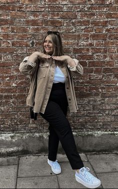 Plus Size Millenial Fashion, Size 16 Outfit Ideas, Plus Size London Outfit, Midsize Mom Jeans Outfit, Casual Outfits For Curvy Women, Outfits Invierno Curvy, Aesthetic Plus Size Outfits, Young Mom Outfits