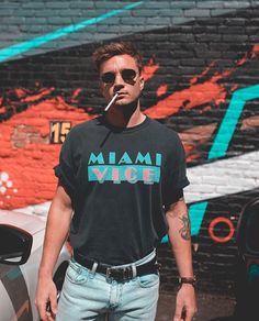 80s Fashion Men, Hairstyles Casual, Surf Fashion, 90s Fashion Men, Look Retro, Foto Poses, Casual Hairstyles, Spring Fashion Trends, Moda Vintage