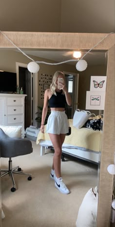 Nike Blazer Shorts Outfit, Nike Blazers With Shorts, Blazers Outfits Nike, Outfits Con Tenis Nike, Sweatshorts Shorts Outfit, Nike Blazer Aesthetic, Outfits With Nike Blazers