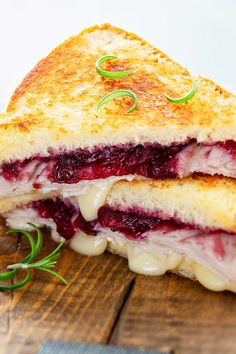 Thanksgiving leftovers just became a gourmet lunchbox experience thanks to this irresistible Turkey Cranberry Sauce sandwich with melty Brie! Cranberry Sauce Sandwich, Turkey Cranberry Sandwich, Cranberry Sandwich, Squash Pancakes, Turkey And Cranberry, Turkey Cranberry, Grilled Turkey, Thanksgiving Leftovers, Peppa Pig Birthday