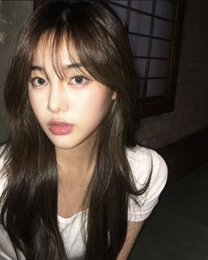 Asian Bangs Aesthetic, Long Hairstyles With Bangs Korean, Pretty Haircuts For Long Hair With Bangs, Wispy Bangs Round Face Straight Hair, Hair Cut With Bangs For Girl, Asian Style Bangs, Korean Hair Inspiration, Haircut Bangs Korean, Poni Tipis Korea