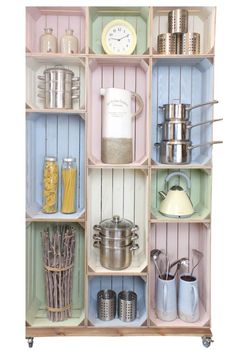 Colourful shabby chic Kitchen Crate Wall Storage Muted Aesthetic, Crate Display, Bookshop Café, Studio Storage, Display Retail, Window Display Retail, Organisation Ideas, Shop Displays, Pantry Wall