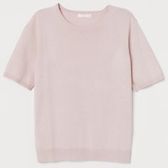 Nwot (Bought Online And Came With No Tags). Size Xxl Sweater Top From H&M. It’s A Fine-Knit, Short Sleeved Sweater In A Soft Viscose Blend With Ribbing At Neckline, Cuffs, And Hem. The Color Is Light Pink. Fine Knit Sweater, Blue Knit Sweater, Shirt Sweater, Best Jeans, Fine Knit, Virtual Closet, Short Sleeved Sweaters, Sweater Blouse, Knit Jumper