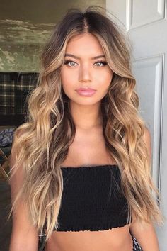 Long Curly Wig, Honey Blonde Hair, Trendy Hair Color, Long Blonde