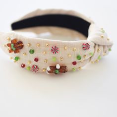 Gingerbread Knotted Headband Women's Headband Knotted - Etsy Brasil Christmas Headbands Women, Fancy Headbands, Christmas Headbands, Headband Ideas, Holiday Headbands, Holiday Outfits Women, Christmas Ugly Sweater, Christmas Headband, Knotted Headband